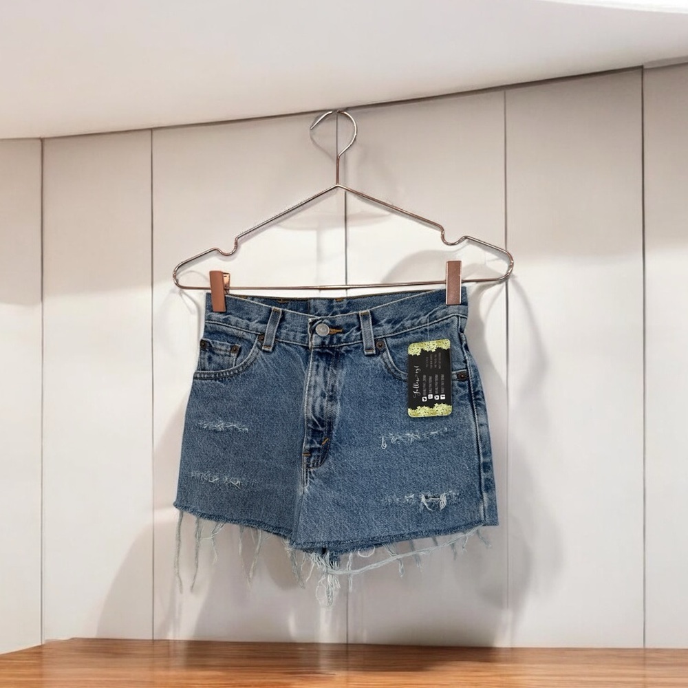 Levi's Blue Jean Shorts with Raw Hem and High Waist